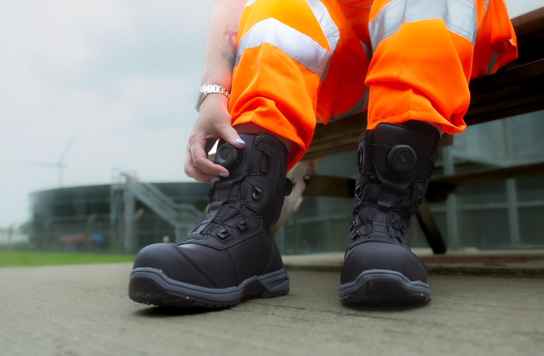 V12 True Women's Fit Safety Footwear
