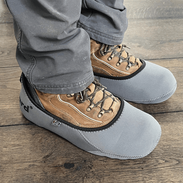 V12 Footwear - MukGuard Overshoes